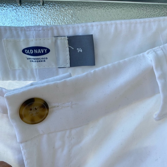 White shorts plus size - Picture 3 of 3